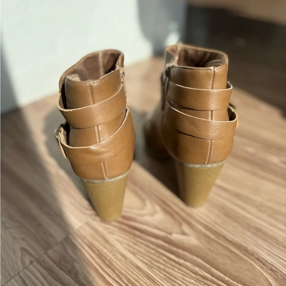 Lauren Conrad Brown Booties – Size 9.5 - Like New